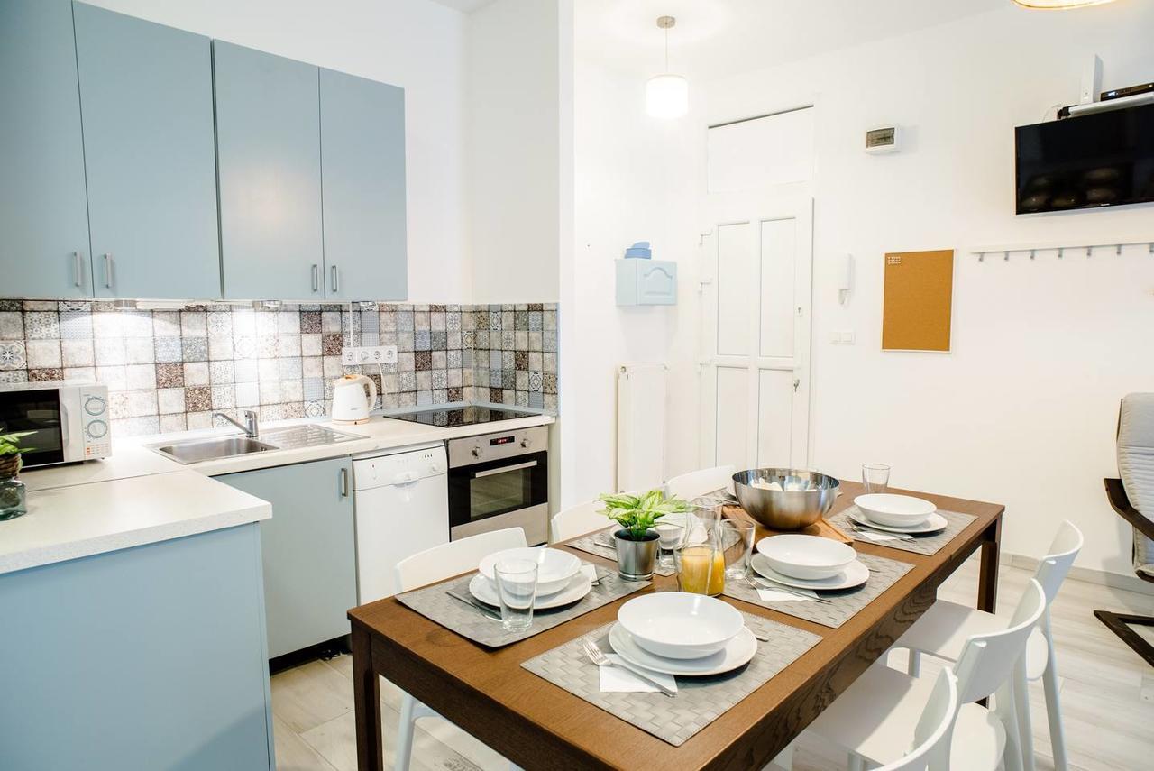 Central New Home With 3 Bedrooms, A/C And Balcony Βουδαπέστη Εξωτερικό φωτογραφία